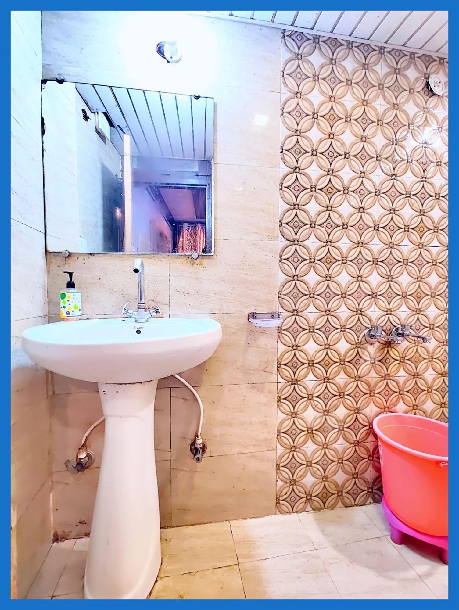 Flattiess ! Hotel Near Mall Road - Open Sitting Area On Terrace With Full Naini Lake View And Mountain Valley View - Wi Fi - Room Service Available - Top Rated Hotel Найнитал Экстерьер фото
